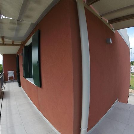 Апартаменты La Casa Di Gio Каорле Номер фото